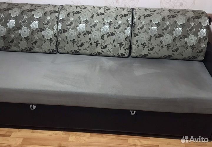 Мягкий диван с креслами