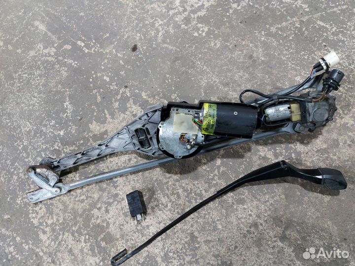 Трапеция стеклоочистителей BMW E34