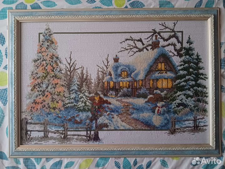 Картина вышитая крестом с рамкой