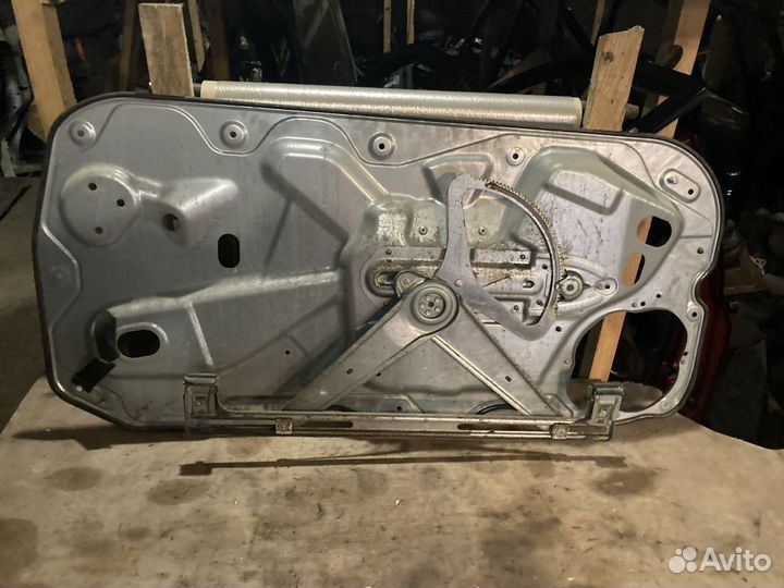 Стеклоподъемник передний правый Ford Focus 2