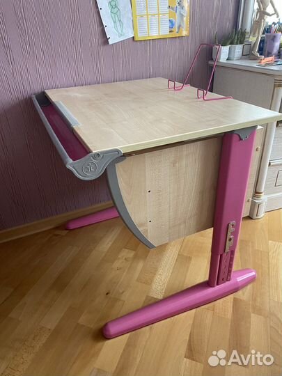 Детский письменный стол
