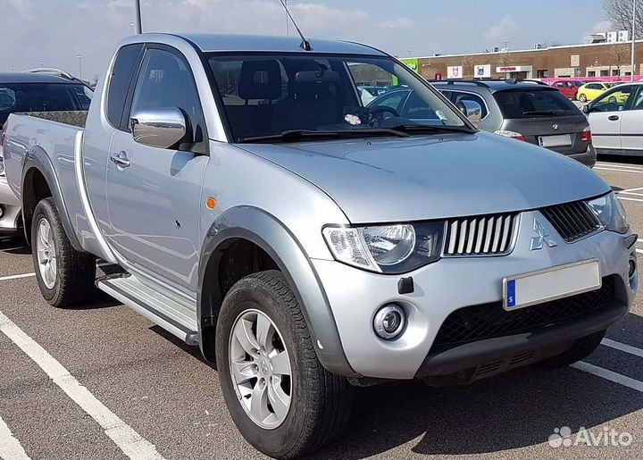 Авторазбор Мицубиси L200 (Mitsubishi). Запчасти