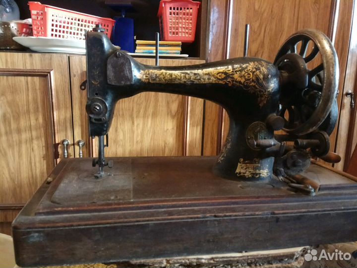 Швейная машина Singer