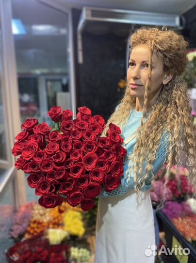 51 роза Эквадор 60,70 см