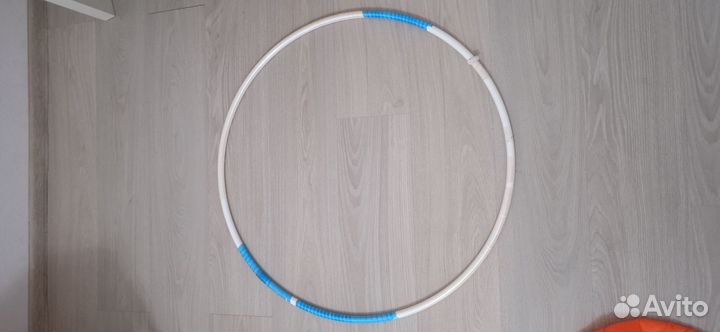 Обруч и мяч гимнастические