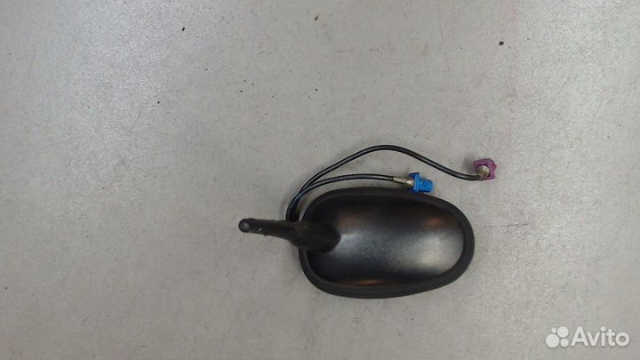 Антенна Hummer H2, 2004