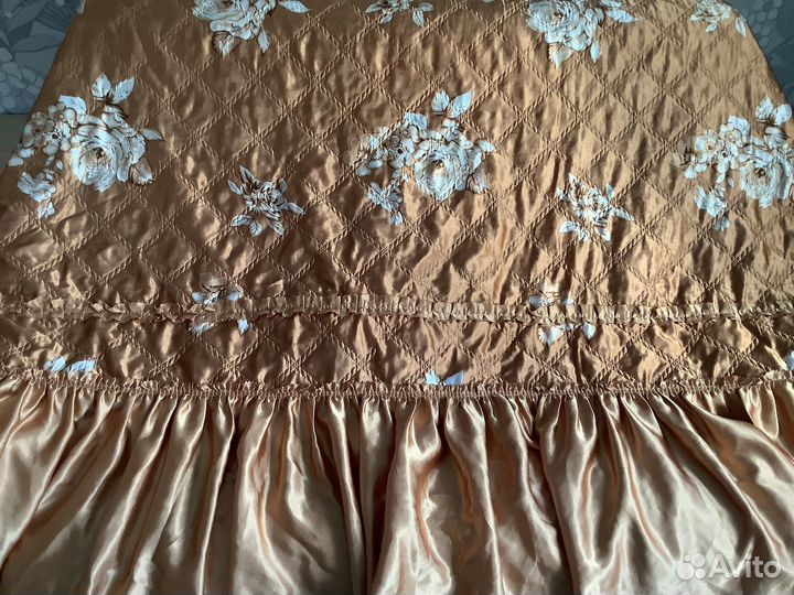 Покрывало на двуспальную кровать