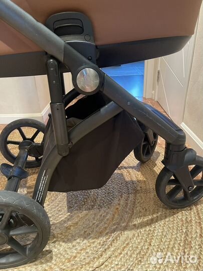 Коляска Rоаn Blооm в комплектaции 3 в 1
