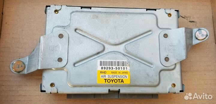 Мозг пневмоподвески Lexus LS400 UCF30