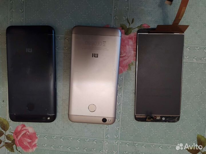 Телефон Xiaomi 4