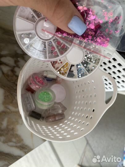 Слайдеры и разные блестки,втирки,бульонки,ленты