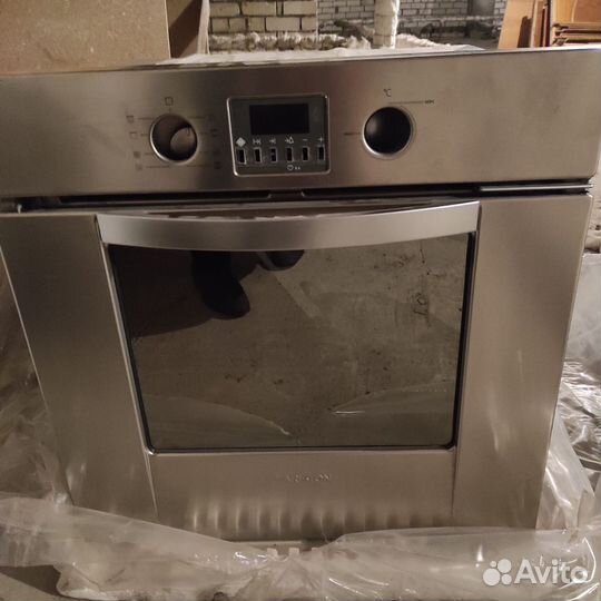 Духовой шкаф Ariston, в ремонт