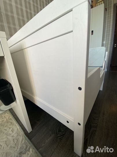 Кровать IKEA sundvik