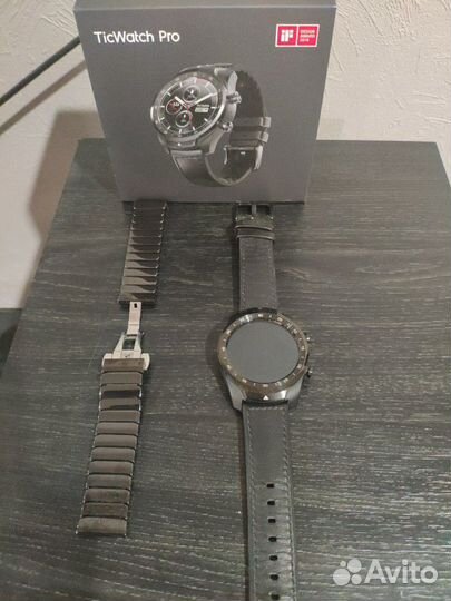 Часы Tic Watch Pro