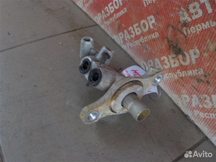 Главный тормозной цилиндр Renault Sandero 2 2018