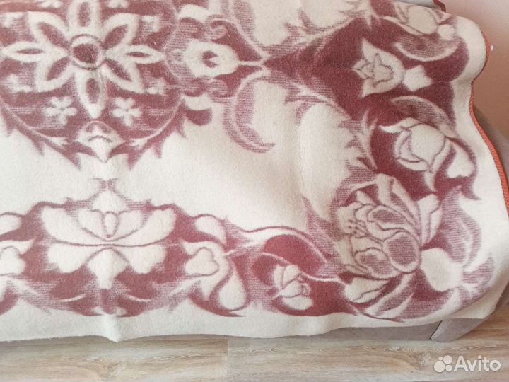 Одеяло шерстяное