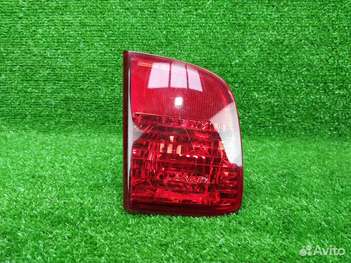 Фонарь задний левый Toyota Land Cruiser