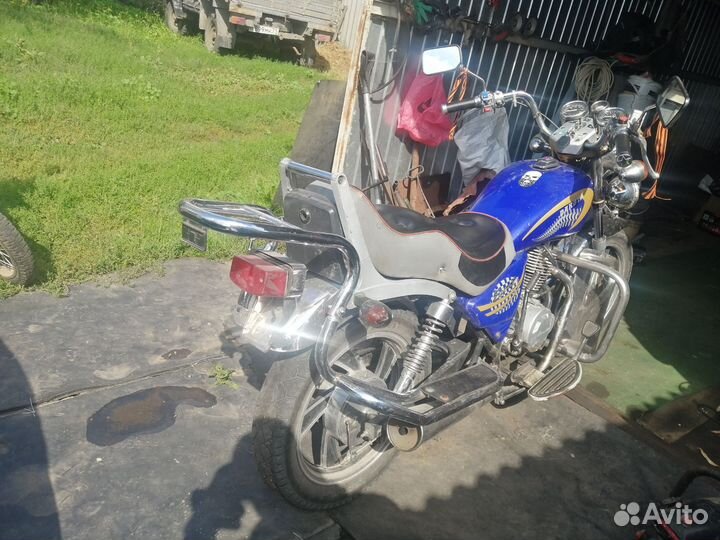 Мопед с документами на учёте не стоит