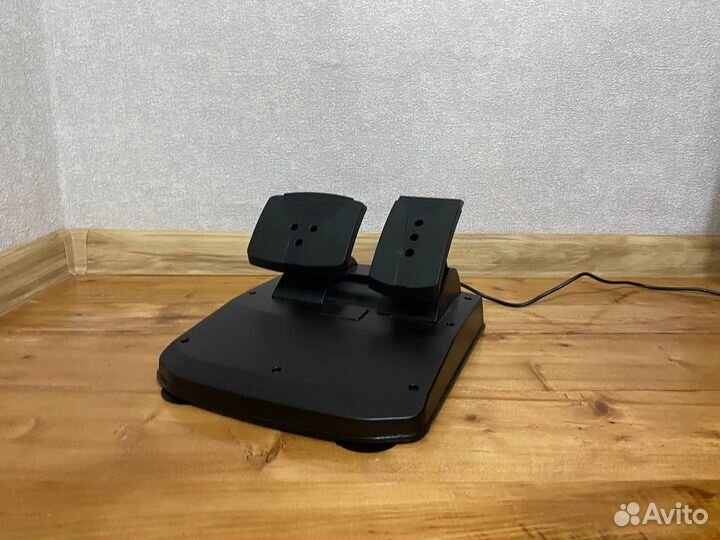 Игровой руль sven GC-W750