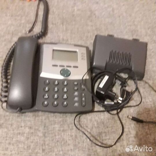 Телефон Cisco SPA 303