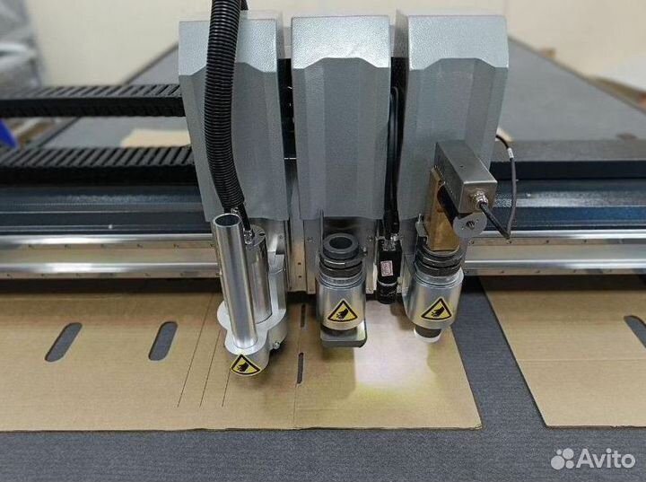 Планшетный режущий плоттер T-CUT DC