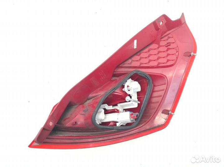 Фонарь задний левый Ford Fiesta 6 1.4 tdci 2009