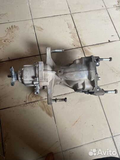 Задний редуктор с муфтой включения полного привода