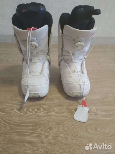 Сноубордические ботинки 37 размер