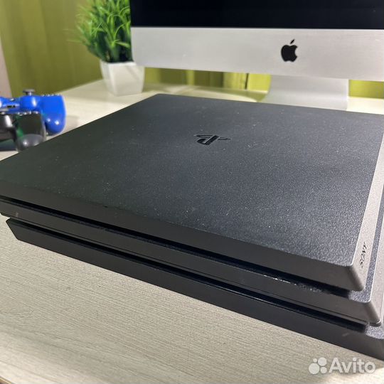 Sony PS4 Pro 1tb 2 джойстика + игры