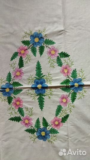 Покрывало на кровать вышитое