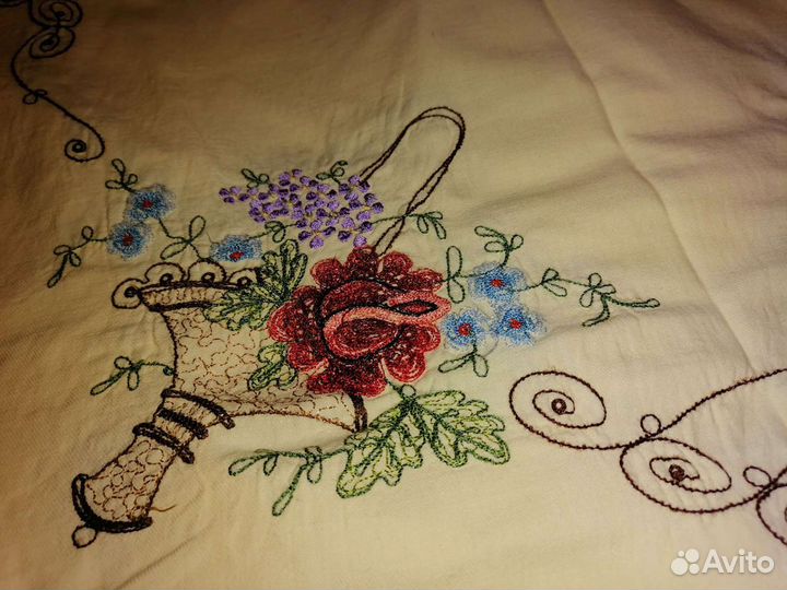 Скатерть винтаж. Ручная вышивка