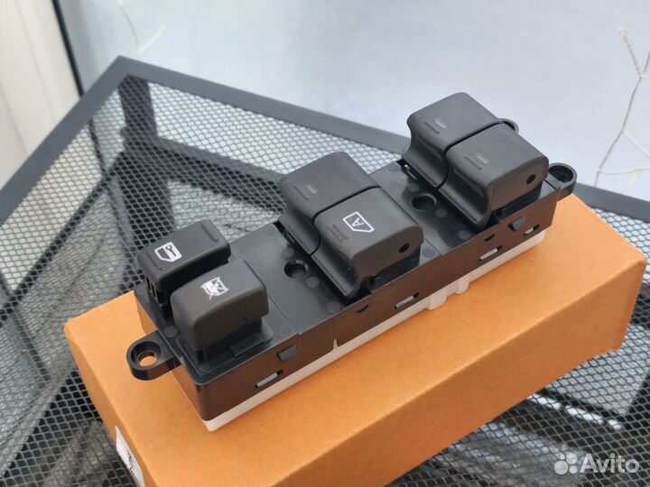 Новые Кнопки стеклоподъёмников Nissan Murano Z50