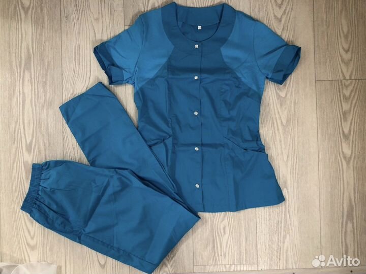 Медицинский костюм новый