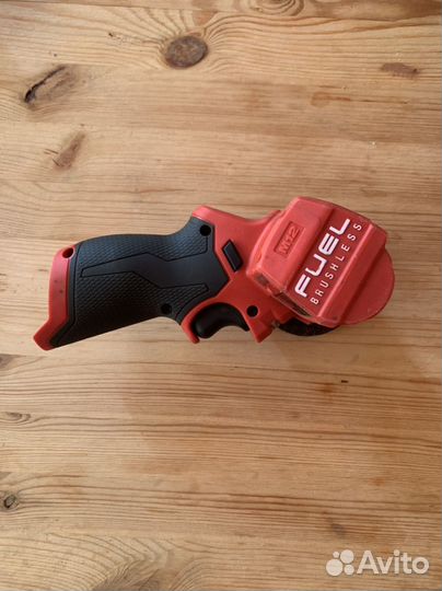 Мини-ушм Milwaukee M12 fuel