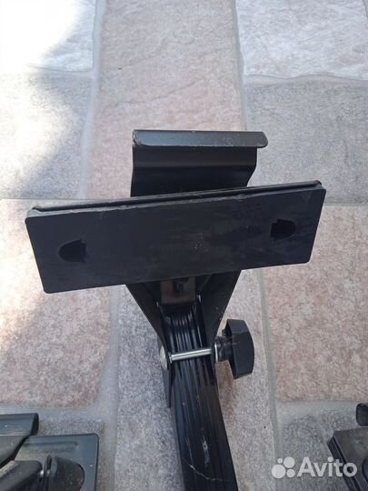 Багажник на крышу авто остались 2 штуки