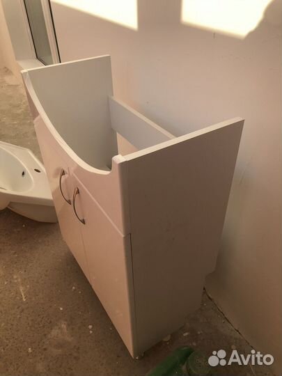 Раковина с тумбой с новостройки