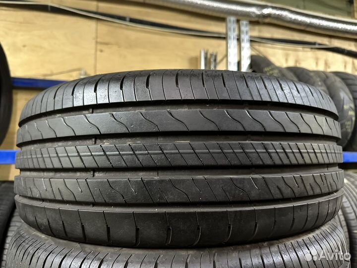 Goodyear EfficientGrip Performance 2 215/50 R17