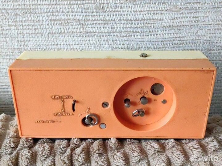 Часы настольные Наири Армения СССР