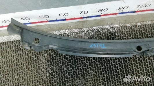 Накладка декоративная (жабо, дождевик) audi A6 C5