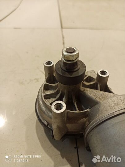 Моторчик стеклоочистителя (передний)