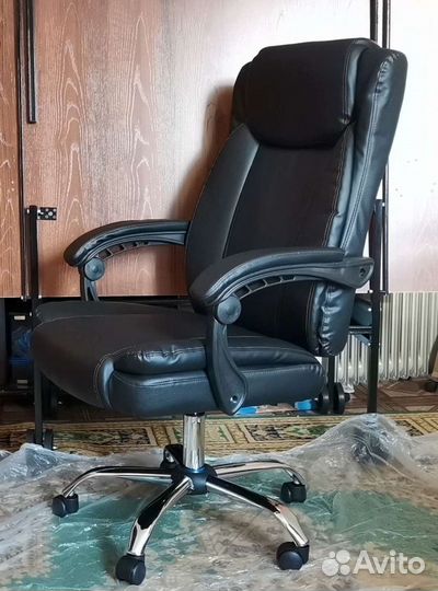 Новое компьютерное кресло c электpoвибромacсажером