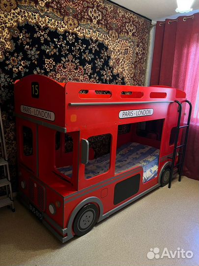 London bus кровать