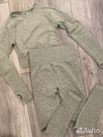 Костюм для йоги и фитнеса новый