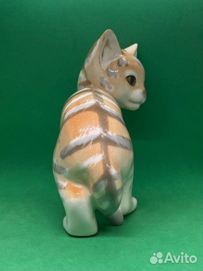 Фарфоровая статуэтка. СССР. лфз. «Котёнок»