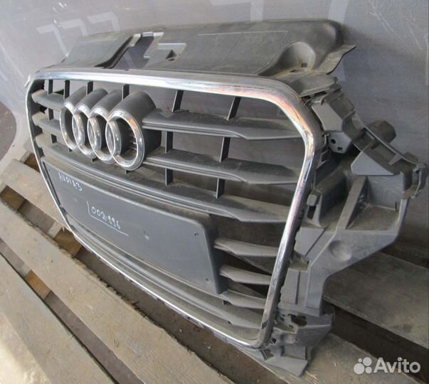 Решетка радиатора Audi A3 (8V) Б/у Оригинал