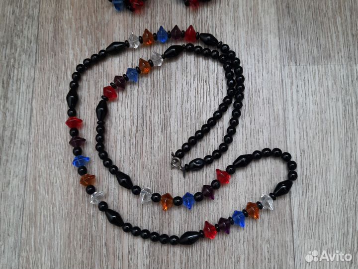 Бусы и серьги-клипсы набор