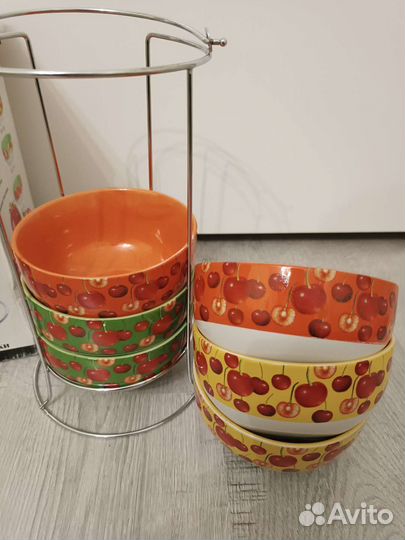 Набор салатников на подставке