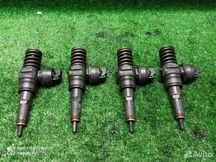 Форсунка дизельная Volkswagen Passat (B6) (2005-2