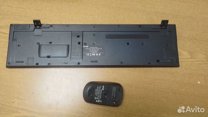 Беспроводные клавиатура и мышь DNS