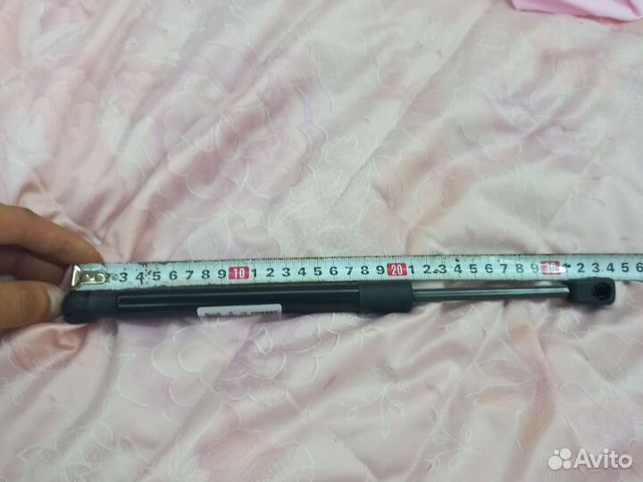 Газовые упоры капота chrysler 300c